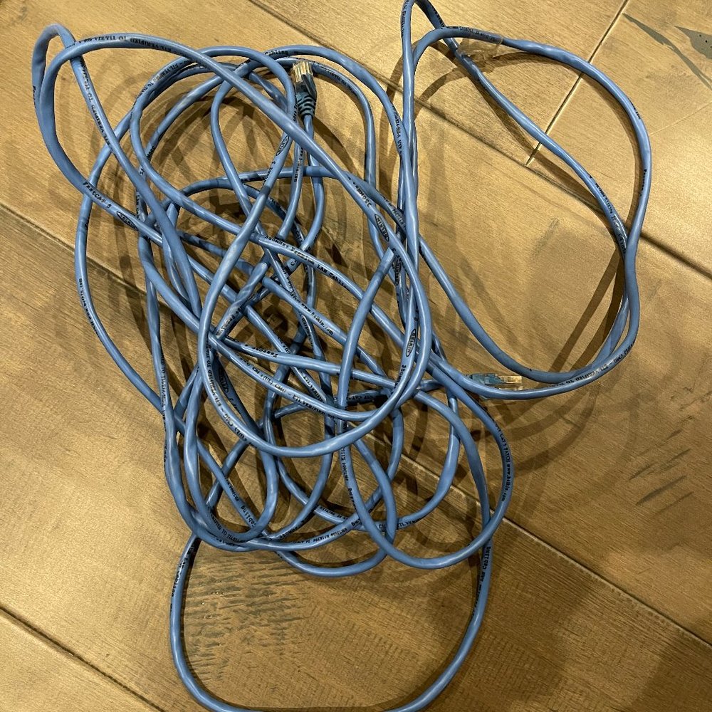 Belkin 25 ft 300 mhz premium Lan cabling R7J604 E116394 fast cat 5